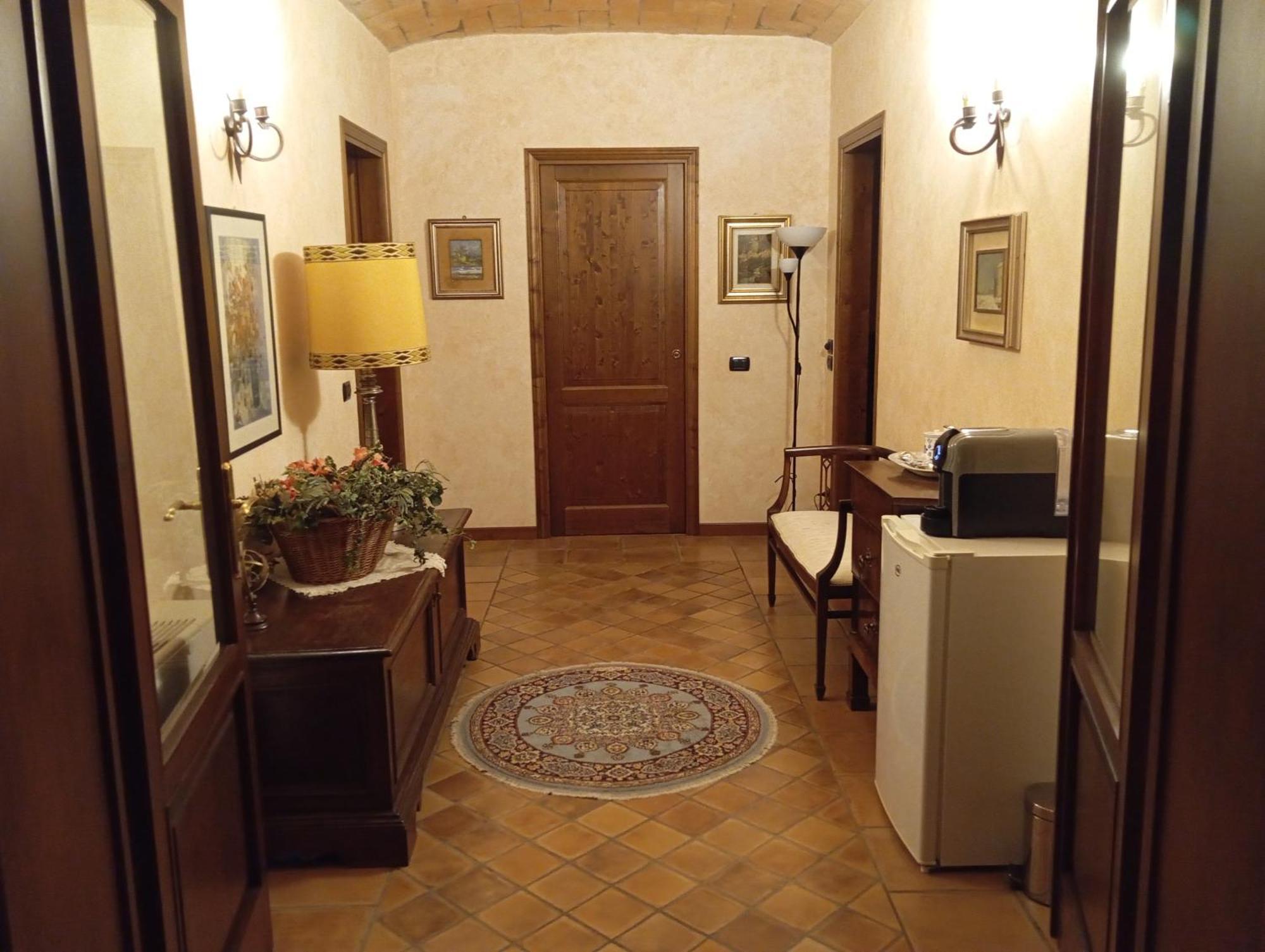 Da Maxim Hotel Карпи Екстериор снимка